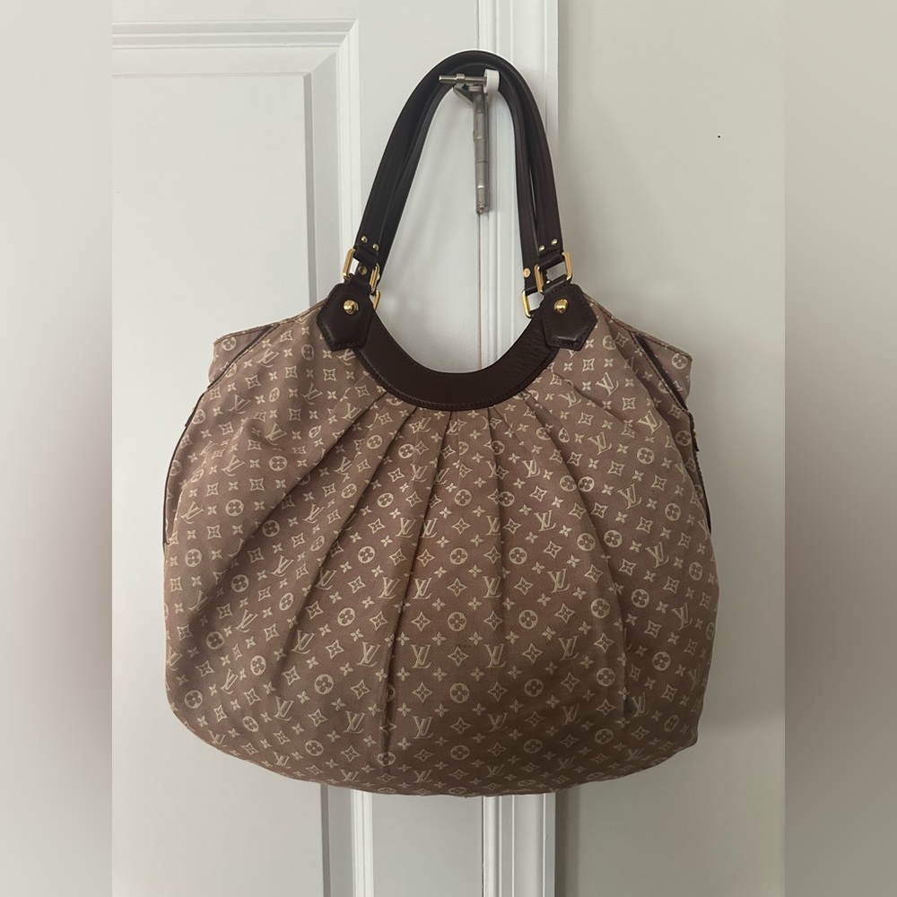 Louis Vuitton Monogram Idylle Fantaisie Hobo